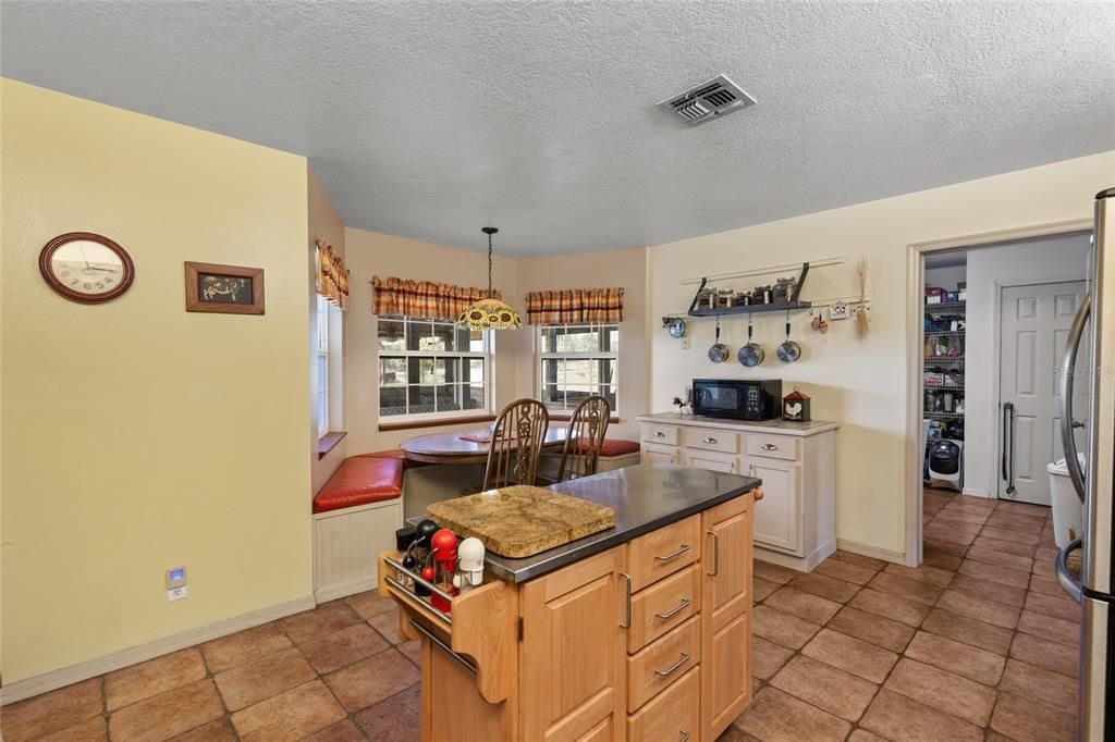 For Sale: $670,000 (4 beds, 4 baths, 2682 Square Feet)