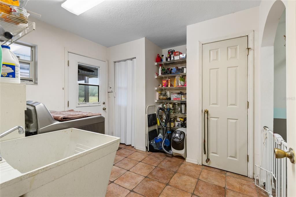 For Sale: $670,000 (4 beds, 4 baths, 2682 Square Feet)