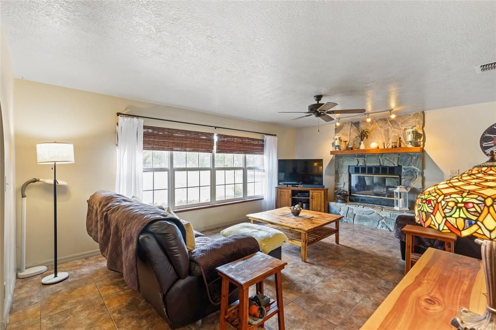 For Sale: $670,000 (4 beds, 4 baths, 2682 Square Feet)