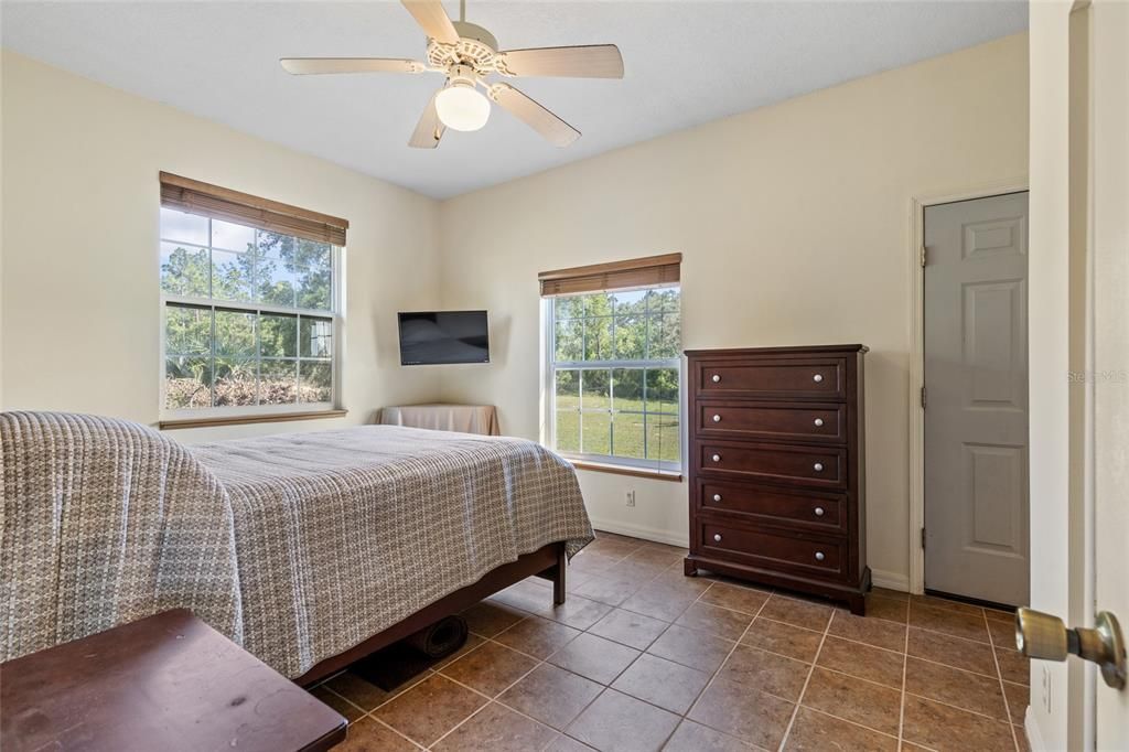 For Sale: $670,000 (4 beds, 4 baths, 2682 Square Feet)