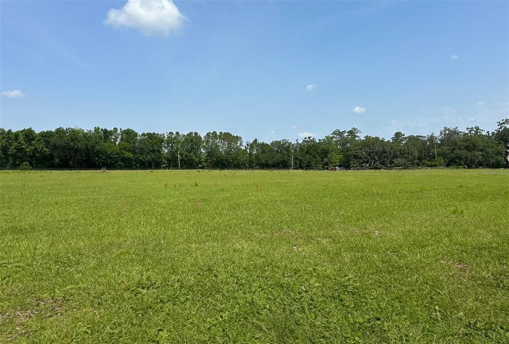 En Venta: $1,750,000 (16.56 acres)