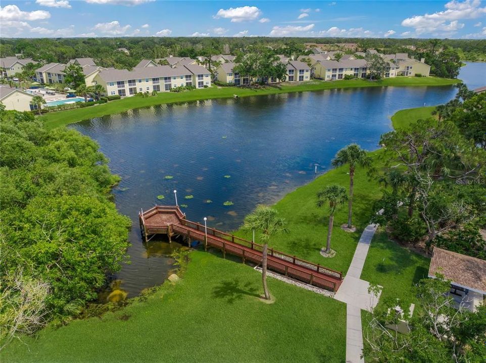 Active With Contract: $199,900 (2 beds, 2 baths, 1129 Square Feet)