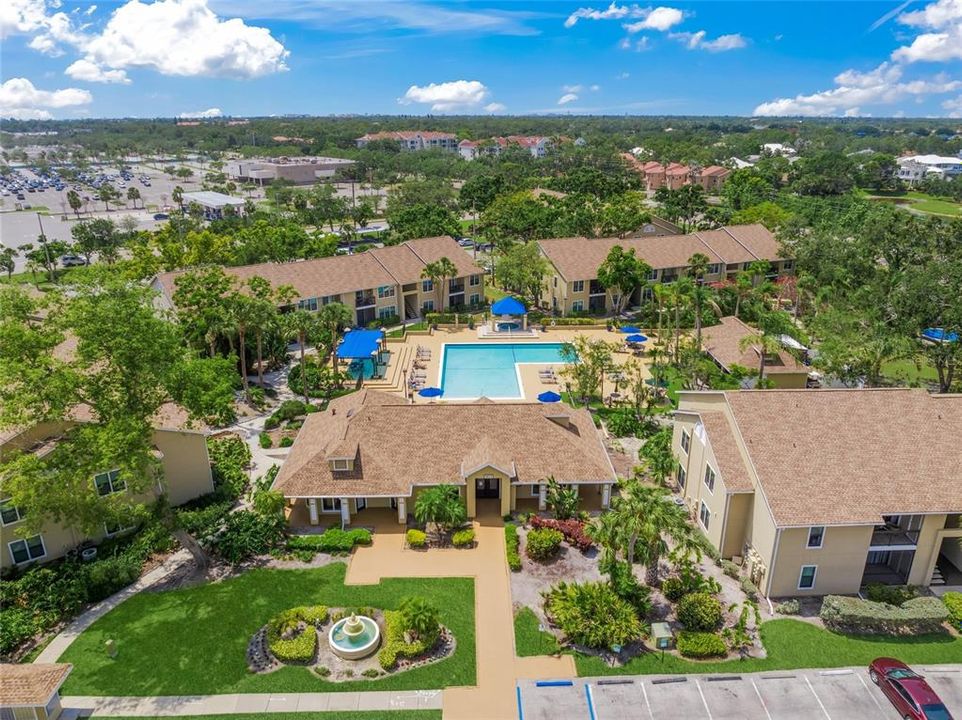 Active With Contract: $199,900 (2 beds, 2 baths, 1129 Square Feet)