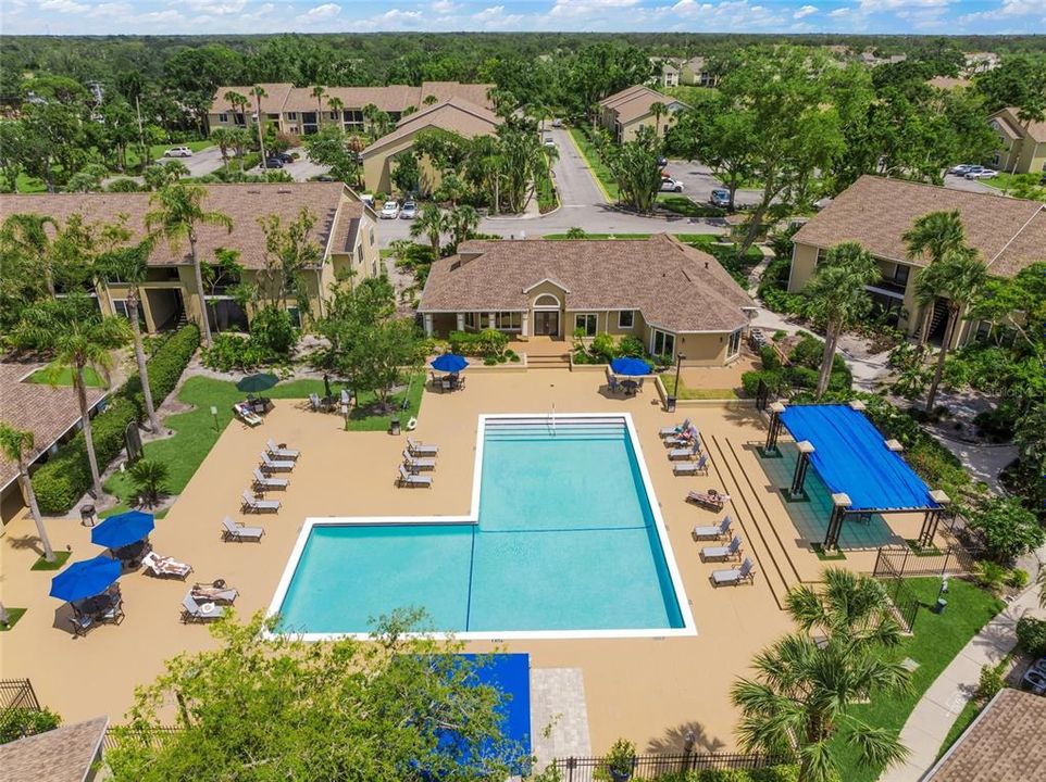 Active With Contract: $199,900 (2 beds, 2 baths, 1129 Square Feet)