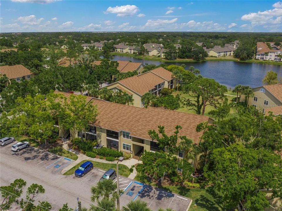 Active With Contract: $199,900 (2 beds, 2 baths, 1129 Square Feet)