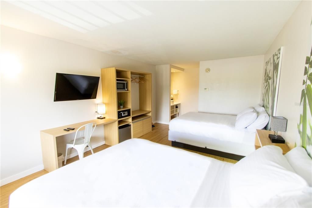 Active With Contract: $80,000 (1 beds, 1 baths, 325 Square Feet)