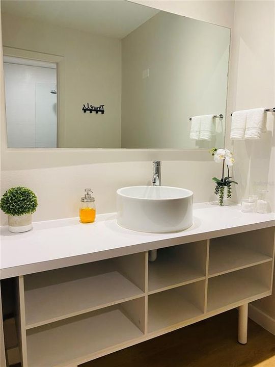 Active With Contract: $80,000 (1 beds, 1 baths, 325 Square Feet)