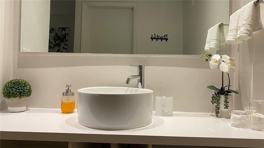 Active With Contract: $80,000 (1 beds, 1 baths, 325 Square Feet)