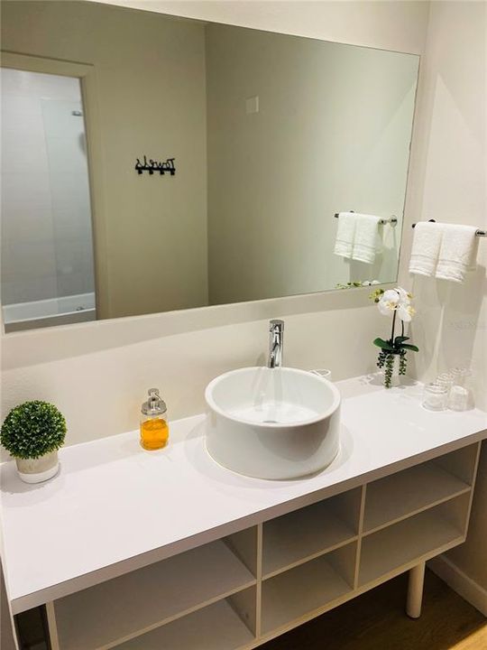 Active With Contract: $80,000 (1 beds, 1 baths, 325 Square Feet)