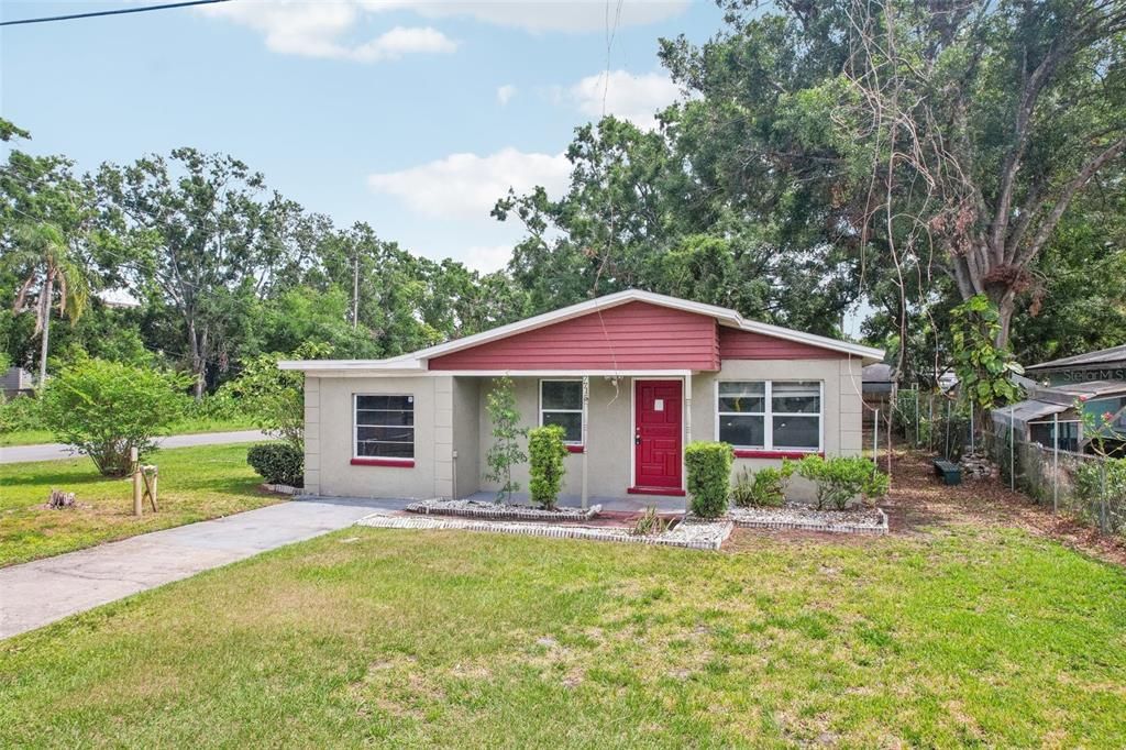 Под контрактом: $250,000 (3 спален, 1 ванн, 1346 Квадратных фут)