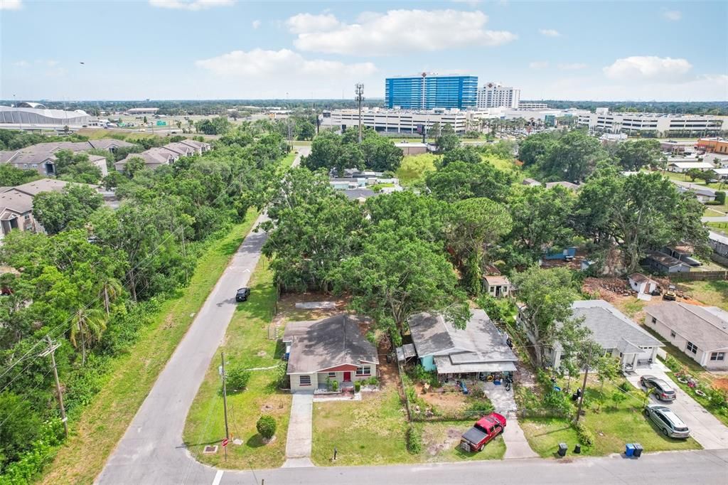 Под контрактом: $250,000 (3 спален, 1 ванн, 1346 Квадратных фут)