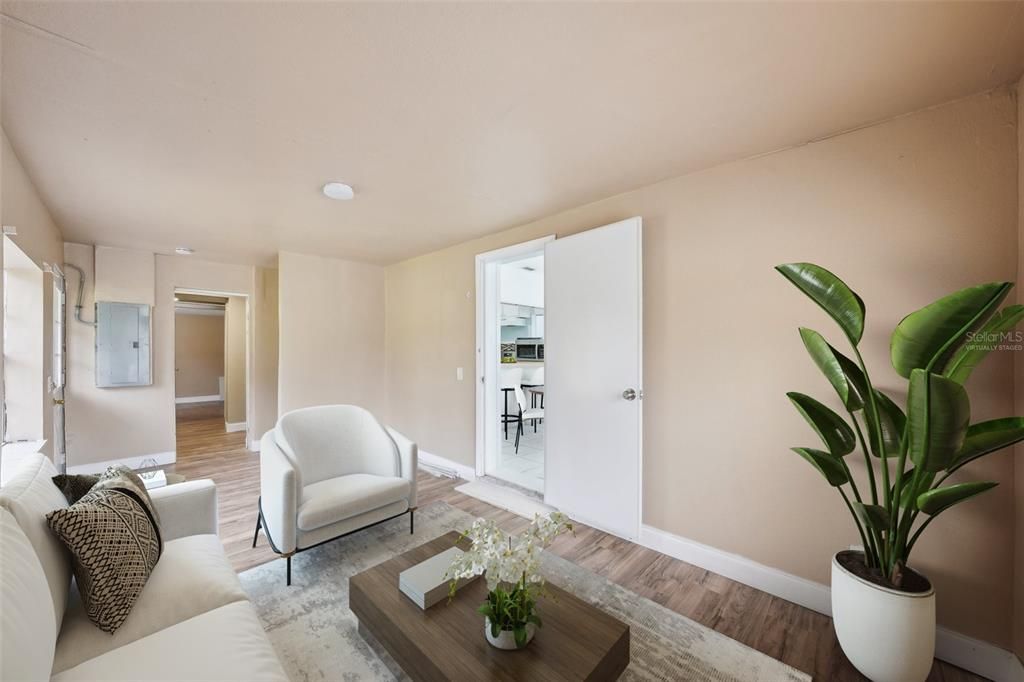 Под контрактом: $250,000 (3 спален, 1 ванн, 1346 Квадратных фут)