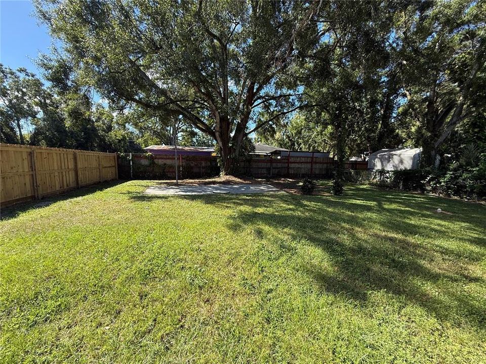 Под контрактом: $250,000 (3 спален, 1 ванн, 1346 Квадратных фут)