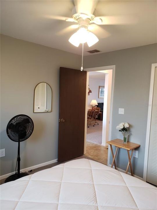 出租: $2,400 (2 贝兹, 2 浴室, 886 平方英尺)