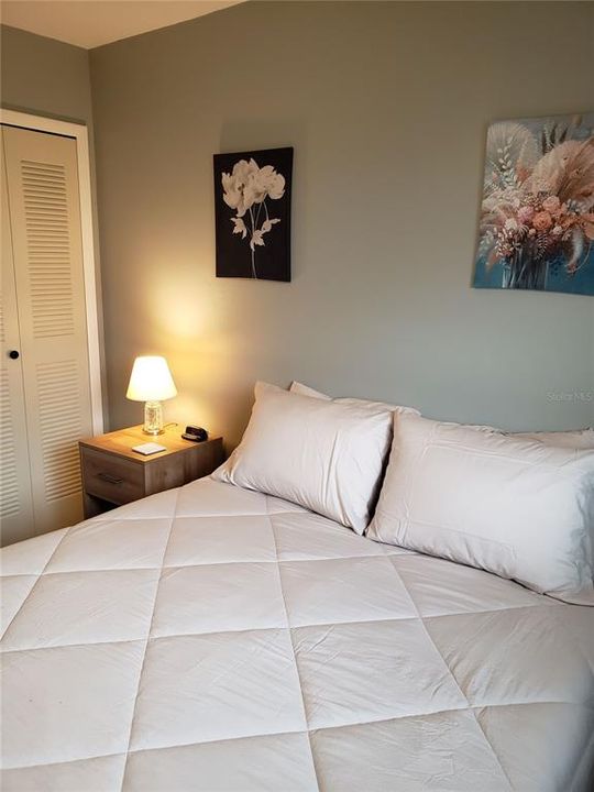 出租: $2,400 (2 贝兹, 2 浴室, 886 平方英尺)