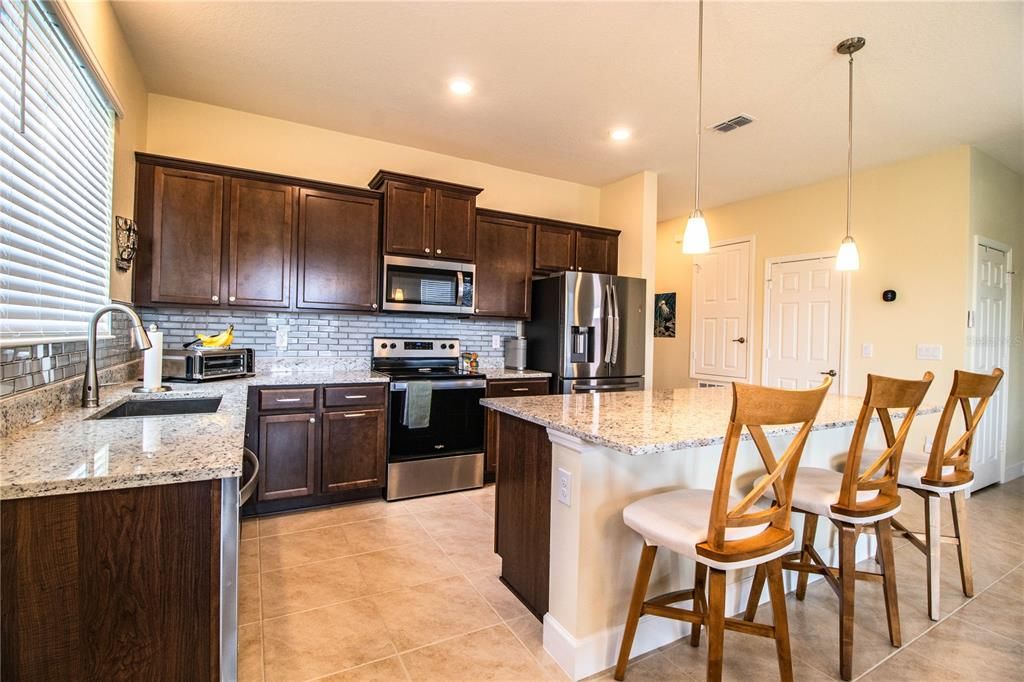 For Sale: $295,900 (4 beds, 2 baths, 1707 Square Feet)