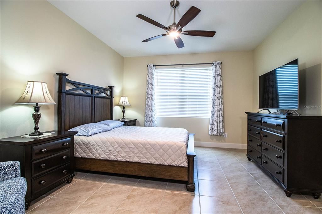 For Sale: $295,900 (4 beds, 2 baths, 1707 Square Feet)