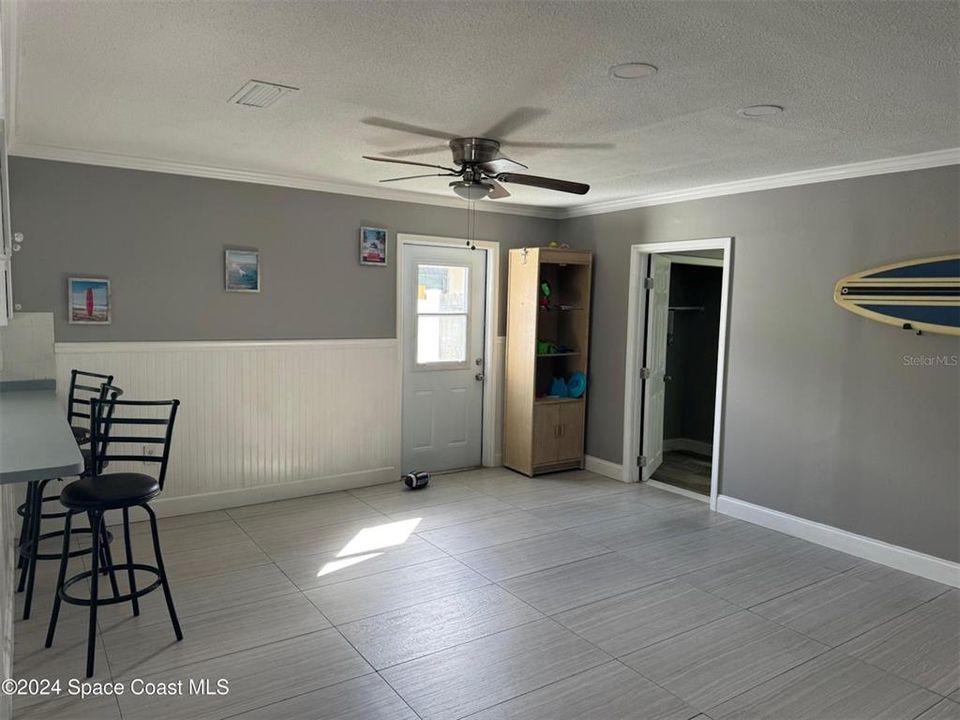 待售: $589,900 (5 贝兹, 3 浴室, 2400 平方英尺)