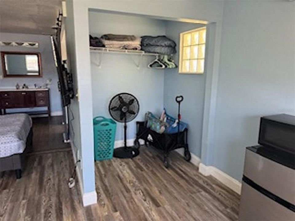 待售: $589,900 (5 贝兹, 3 浴室, 2400 平方英尺)