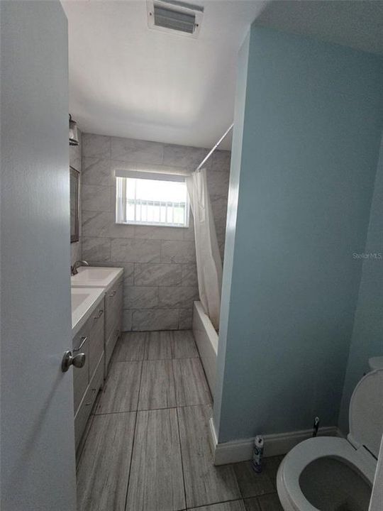 待售: $589,900 (5 贝兹, 3 浴室, 2400 平方英尺)