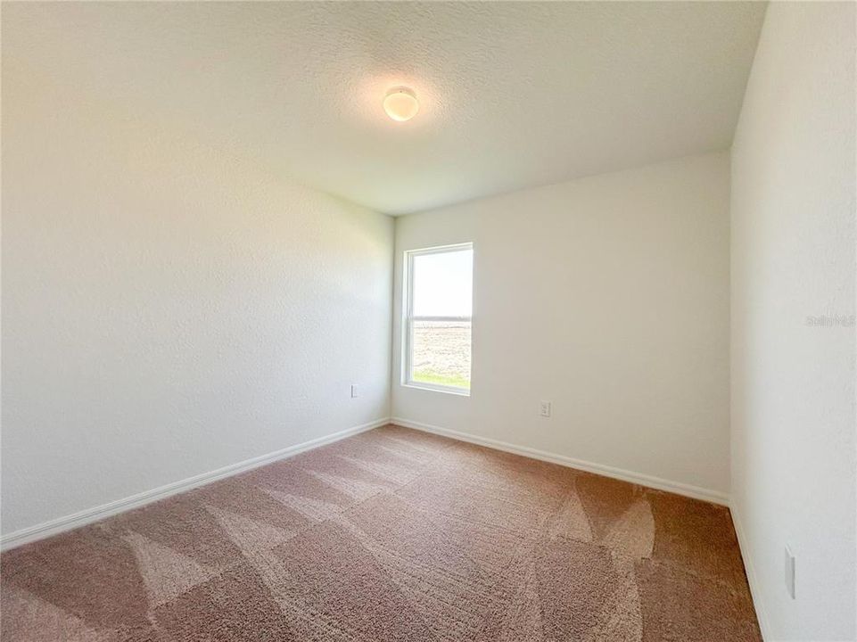 合同活跃: $264,900 (3 贝兹, 2 浴室, 1266 平方英尺)