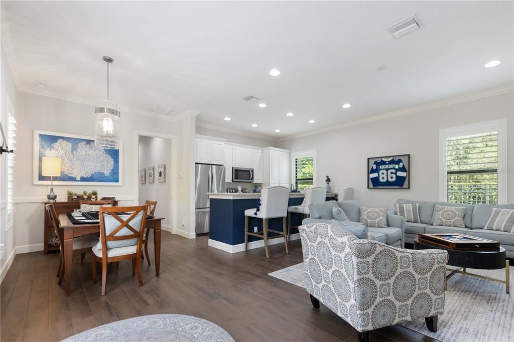 Activo con contrato: $1,575,000 (4 camas, 3 baños, 3700 Pies cuadrados)