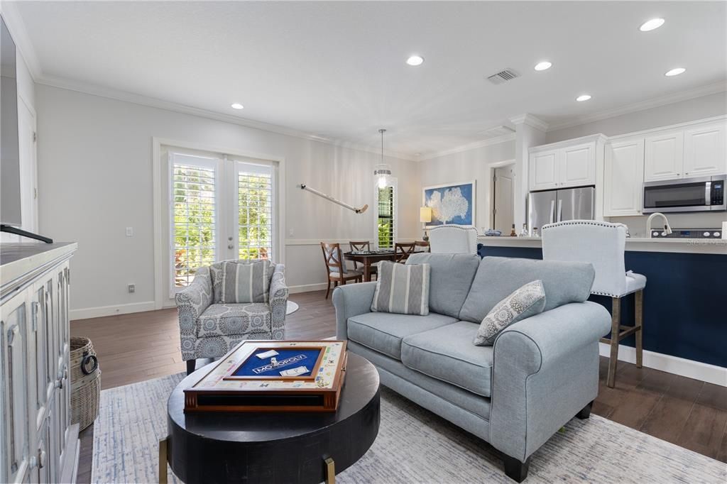 Activo con contrato: $1,575,000 (4 camas, 3 baños, 3700 Pies cuadrados)