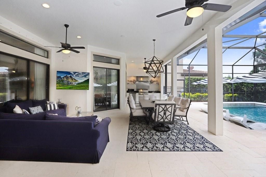 Activo con contrato: $1,575,000 (4 camas, 3 baños, 3700 Pies cuadrados)