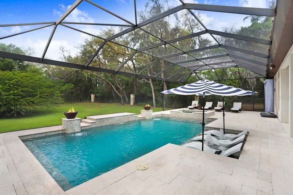 Activo con contrato: $1,575,000 (4 camas, 3 baños, 3700 Pies cuadrados)