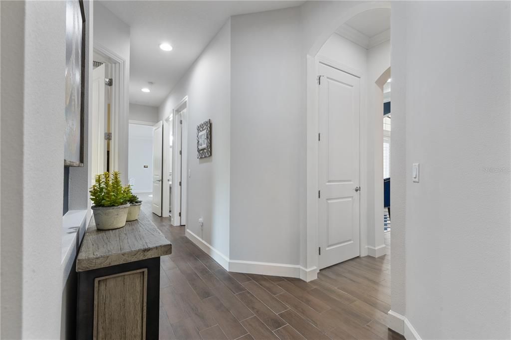 Activo con contrato: $1,575,000 (4 camas, 3 baños, 3700 Pies cuadrados)