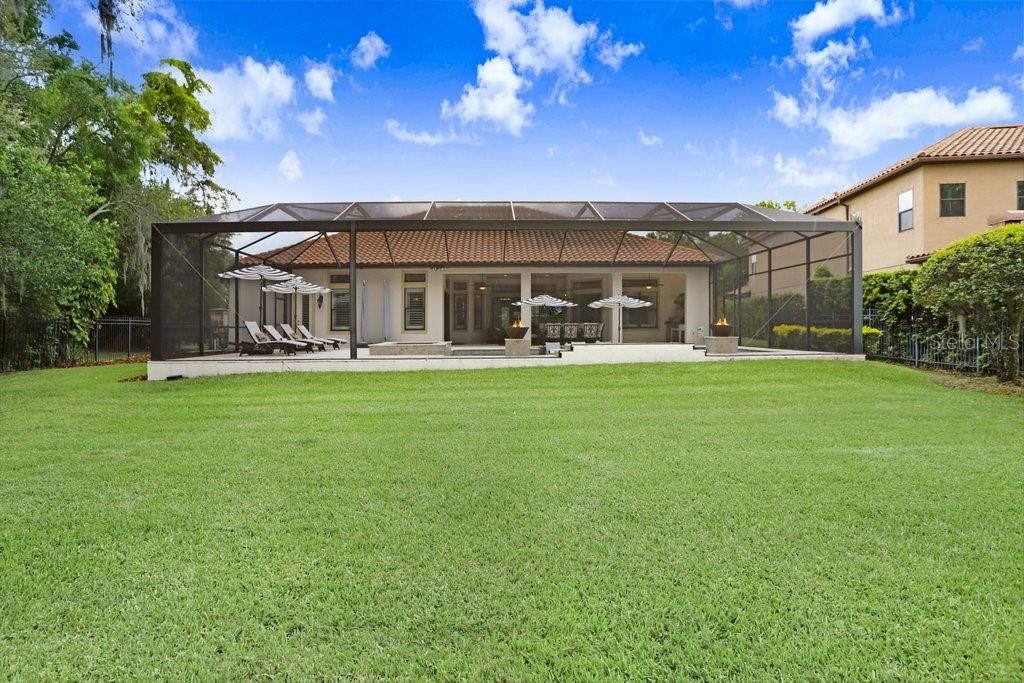 Activo con contrato: $1,575,000 (4 camas, 3 baños, 3700 Pies cuadrados)