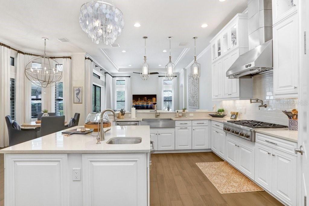 Activo con contrato: $1,575,000 (4 camas, 3 baños, 3700 Pies cuadrados)