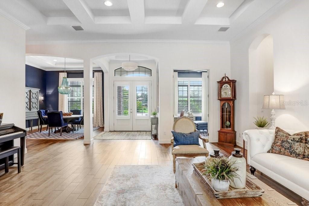 Activo con contrato: $1,575,000 (4 camas, 3 baños, 3700 Pies cuadrados)