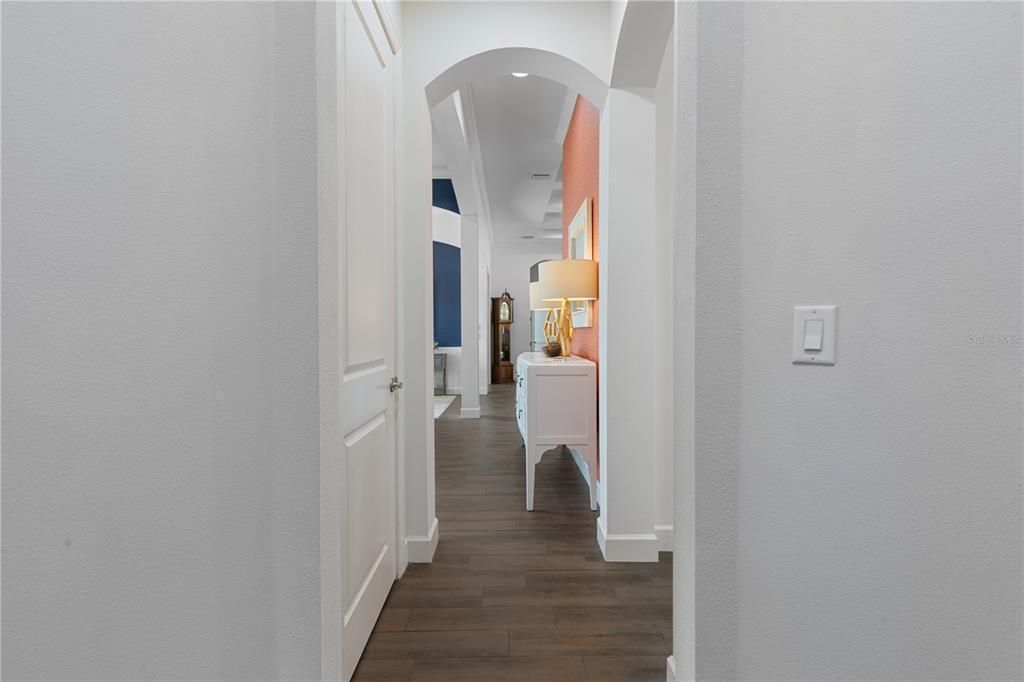 Activo con contrato: $1,575,000 (4 camas, 3 baños, 3700 Pies cuadrados)