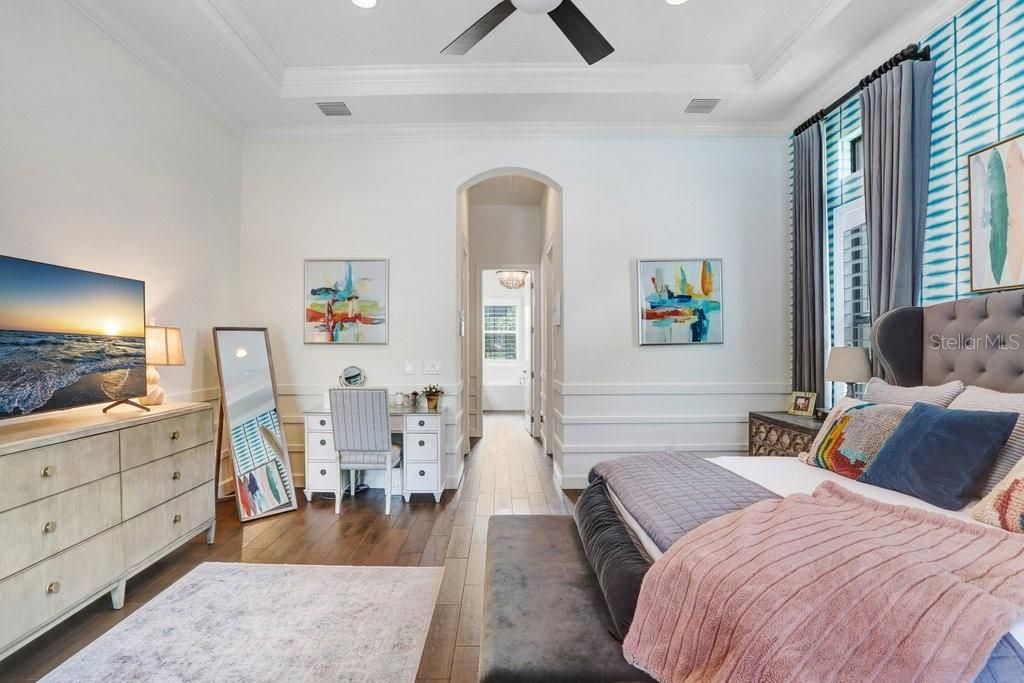 Activo con contrato: $1,575,000 (4 camas, 3 baños, 3700 Pies cuadrados)