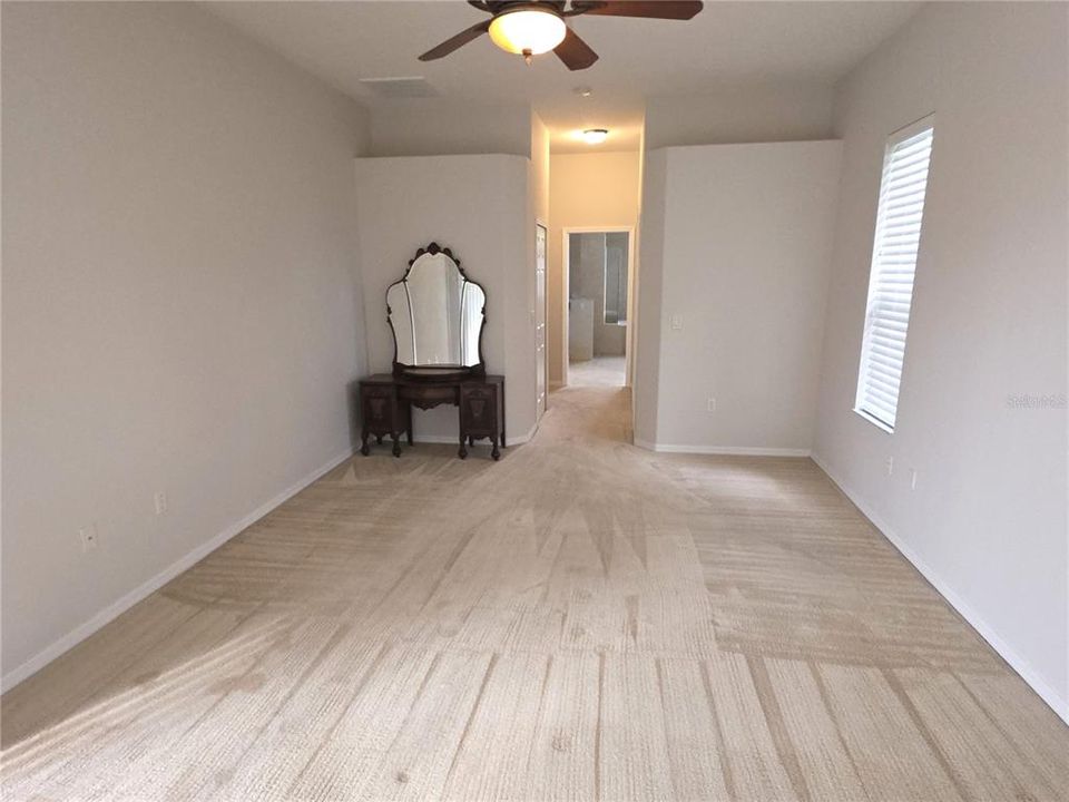 En Venta: $405,000 (3 camas, 2 baños, 2061 Pies cuadrados)