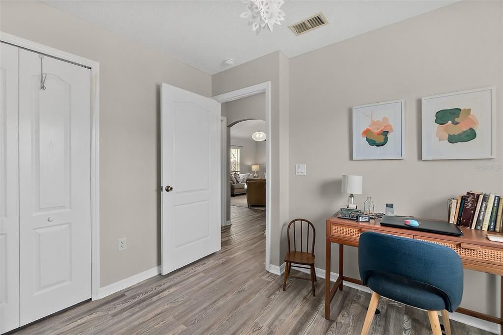 For Sale: $289,000 (3 beds, 2 baths, 1222 Square Feet)