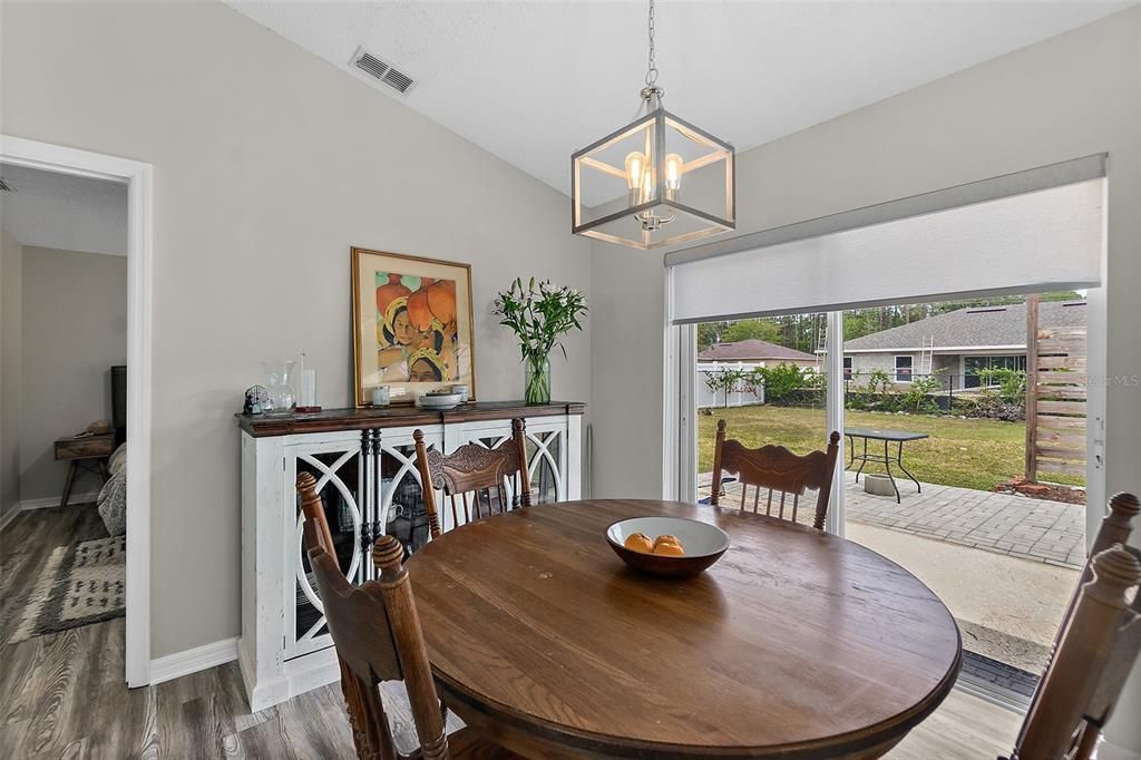 For Sale: $289,000 (3 beds, 2 baths, 1222 Square Feet)