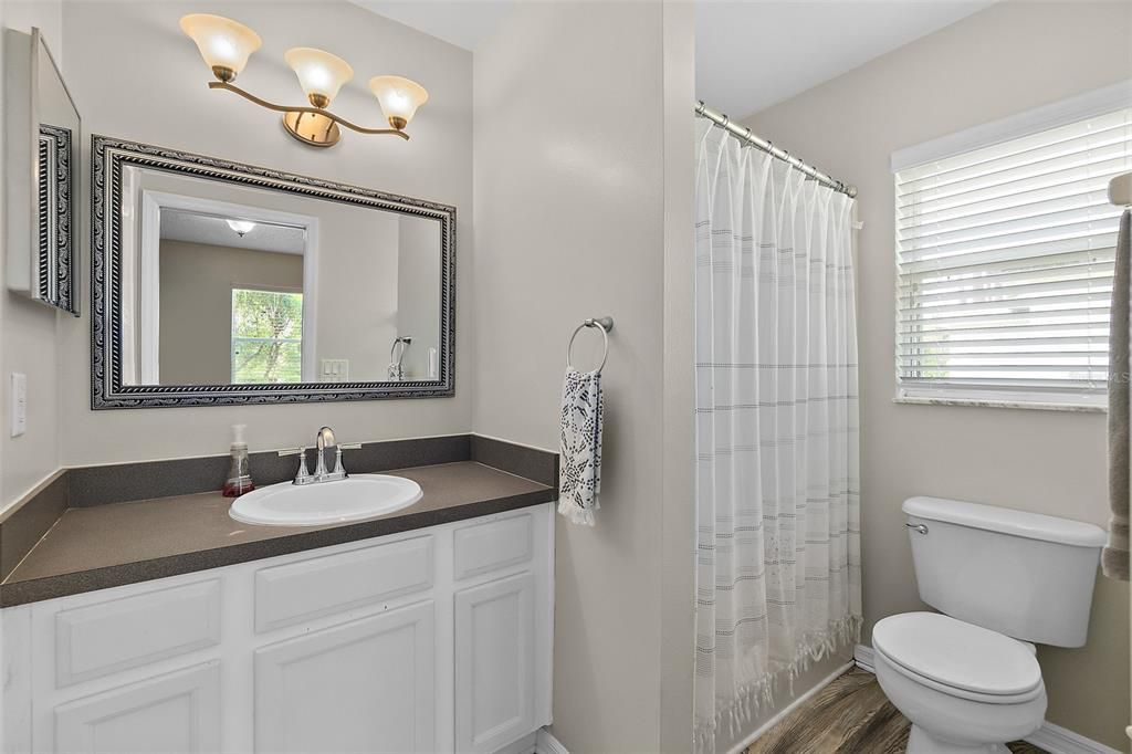 For Sale: $289,000 (3 beds, 2 baths, 1222 Square Feet)