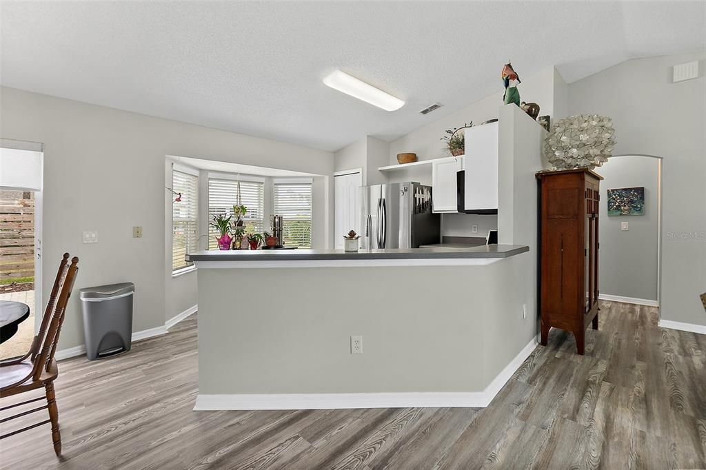 For Sale: $289,000 (3 beds, 2 baths, 1222 Square Feet)