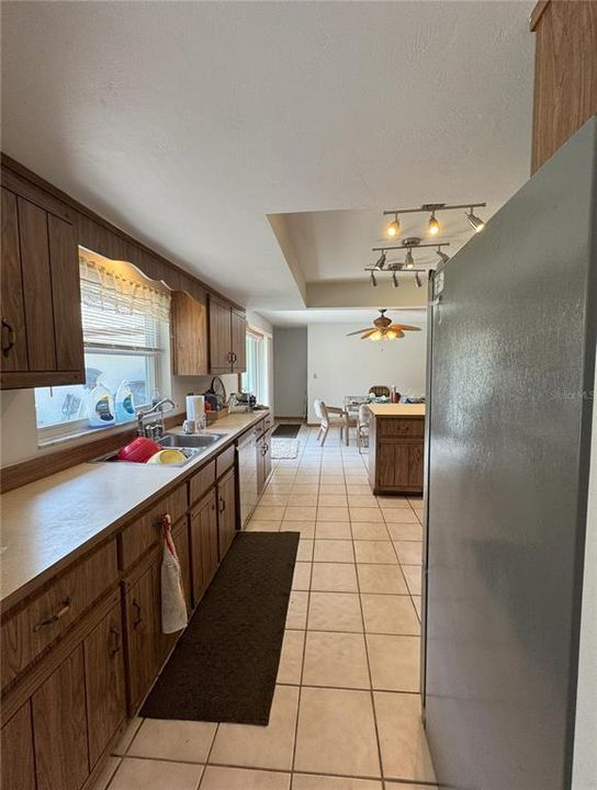 En Venta: $459,000 (3 camas, 2 baños, 2136 Pies cuadrados)