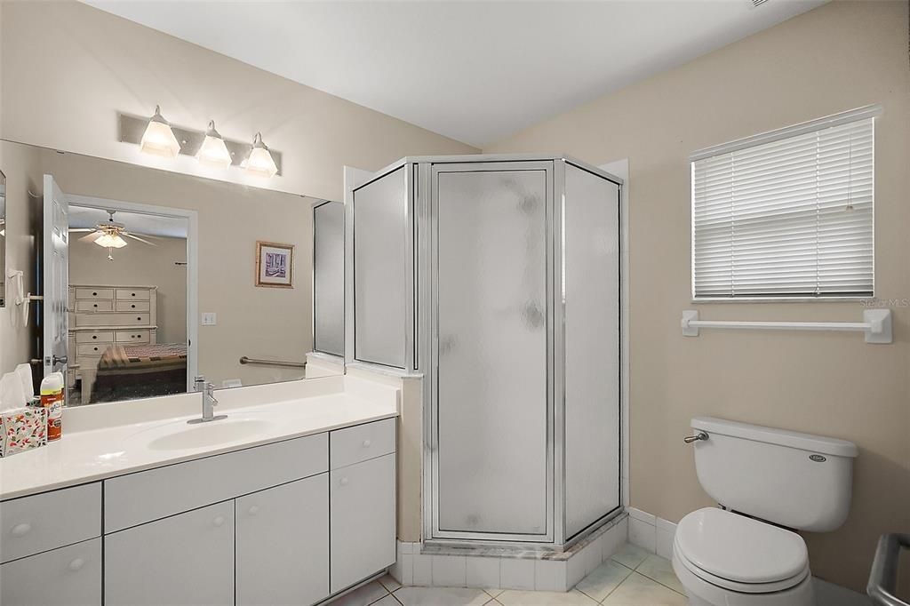 Active With Contract: $224,000 (2 beds, 2 baths, 1238 Square Feet)