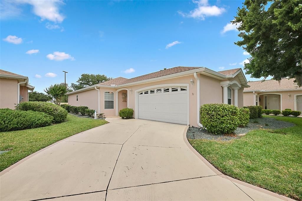 Active With Contract: $224,000 (2 beds, 2 baths, 1238 Square Feet)