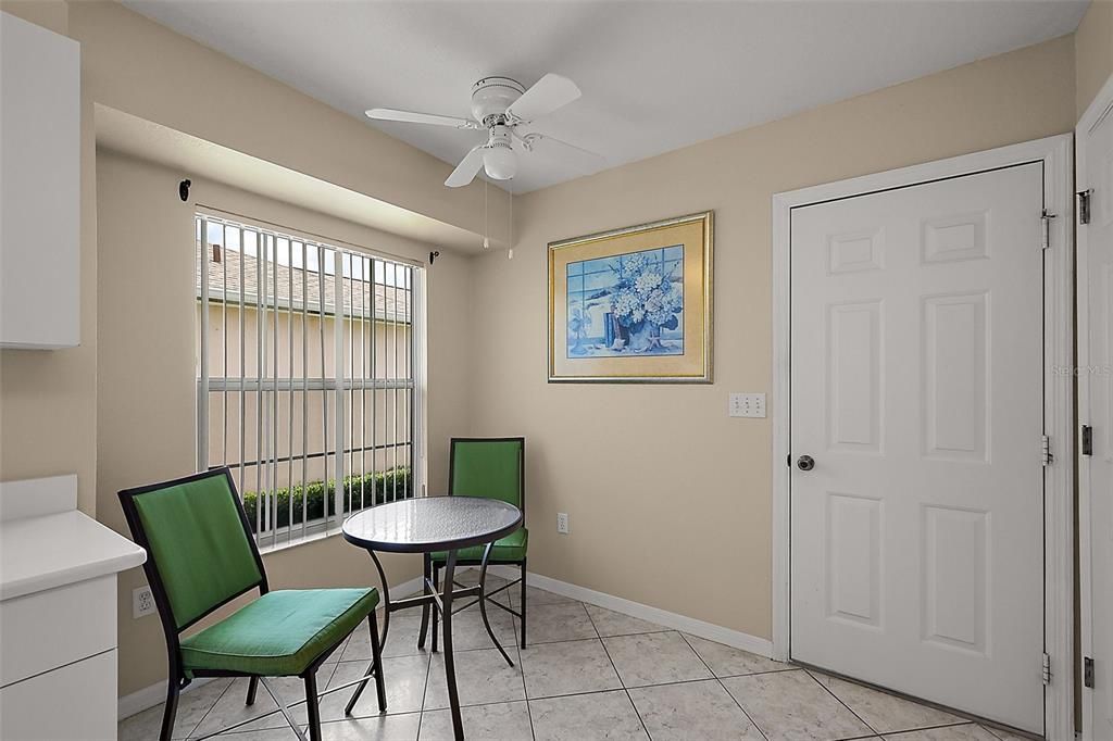 Active With Contract: $224,000 (2 beds, 2 baths, 1238 Square Feet)