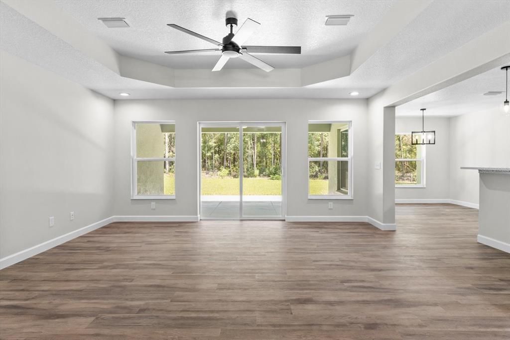 На продажу: $412,900 (4 спален, 2 ванн, 1930 Квадратных фут)