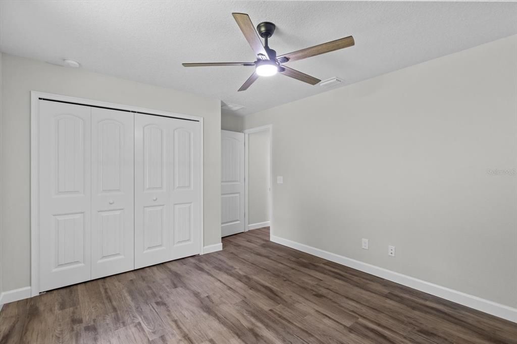 На продажу: $412,900 (4 спален, 2 ванн, 1930 Квадратных фут)