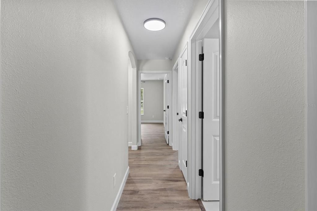 На продажу: $412,900 (4 спален, 2 ванн, 1930 Квадратных фут)