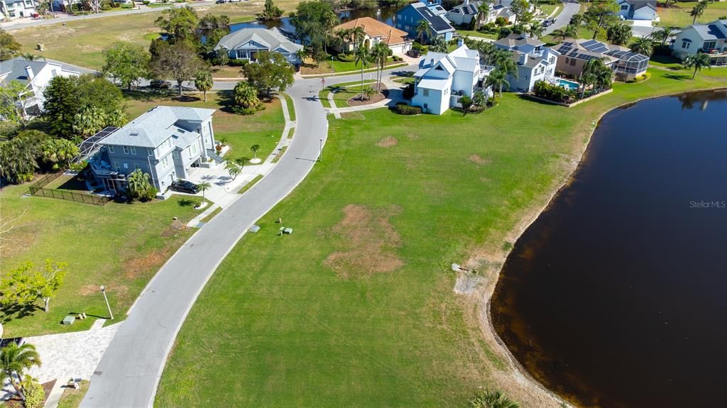 На продажу: $190,000 (0.22 acres)