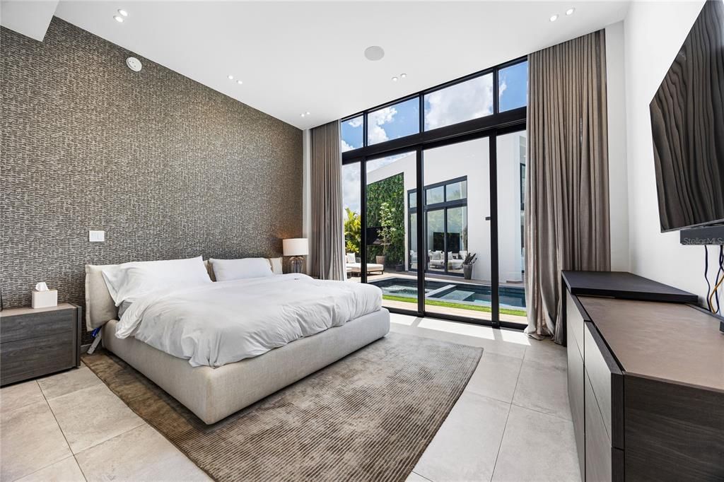 待售: $14,225,000 (6 贝兹, 7 浴室, 9096 平方英尺)