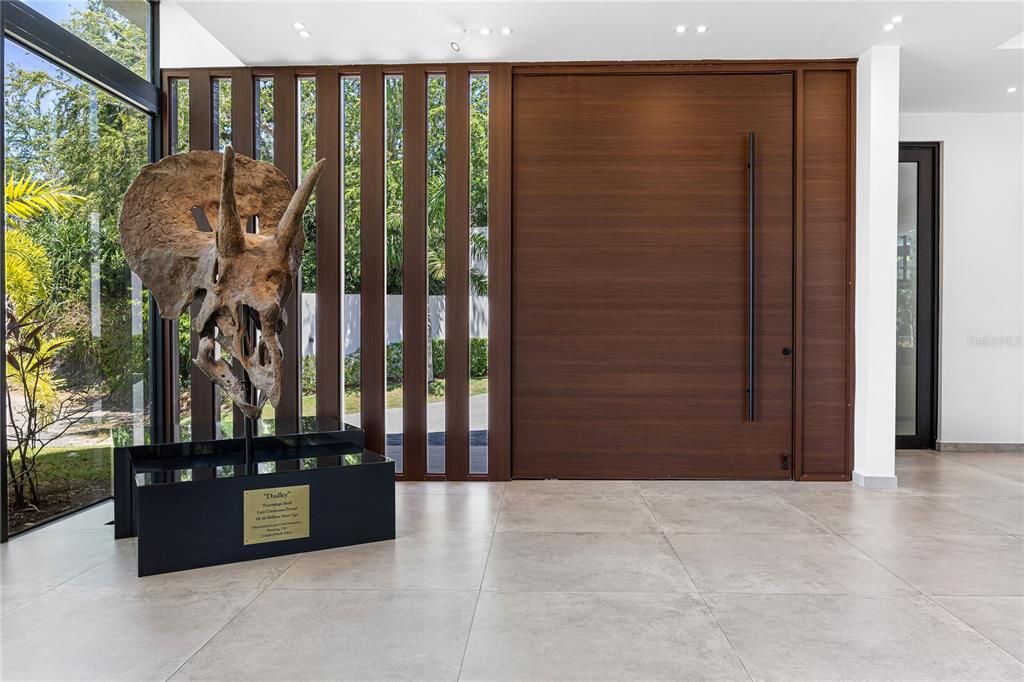 待售: $14,225,000 (6 贝兹, 7 浴室, 9096 平方英尺)